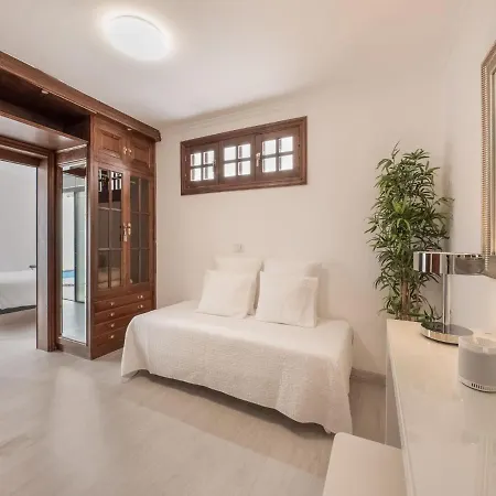 Belvilla By Oyo Aloe Villa Puerto del Carmen (Lanzarote)
