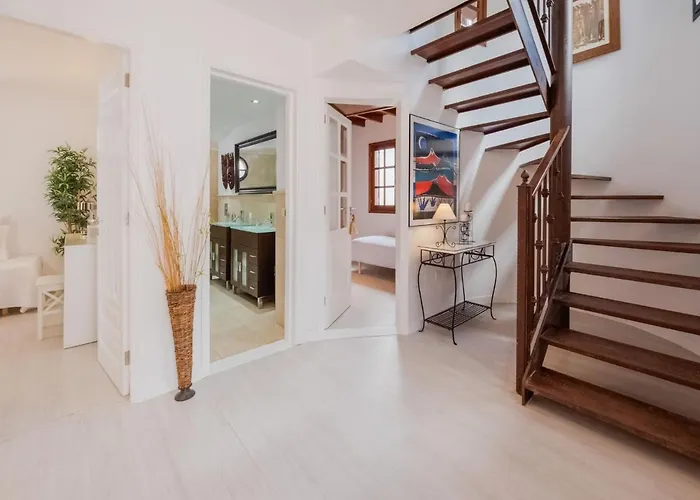 Belvilla By Oyo Aloe 别墅 *