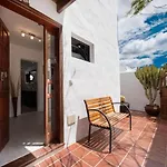 Belvilla By Oyo Aloe Villa Puerto del Carmen (Lanzarote)